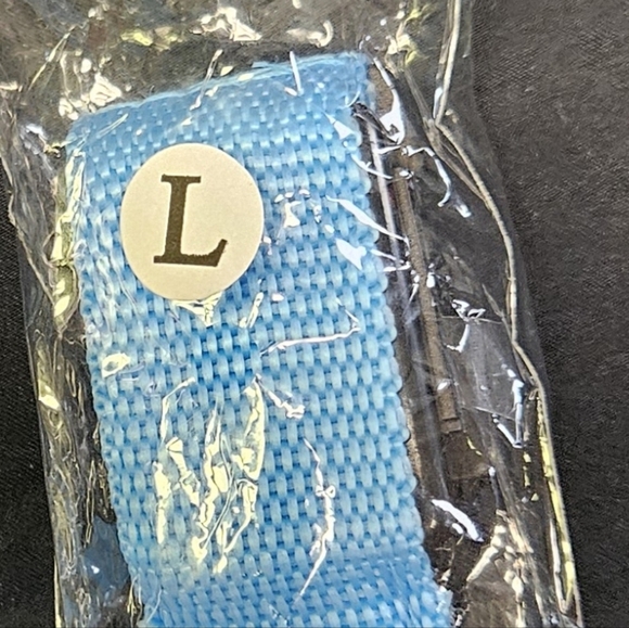 🆕️ High visibility collar and portable watering bottle - Picture 11 of 13